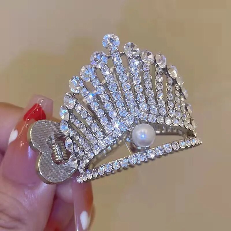 Presilha Elegante de Coroa